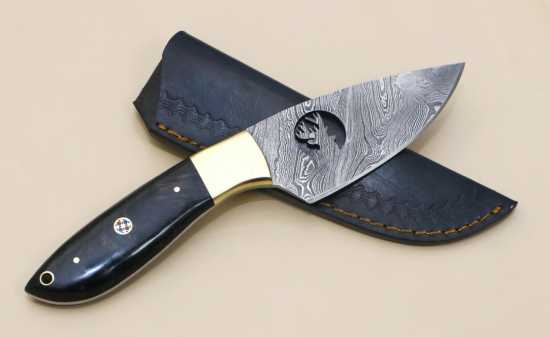 Custom Handmade Stag design Bull Horn Bowie Knife Hunting Damascus Kitchenware