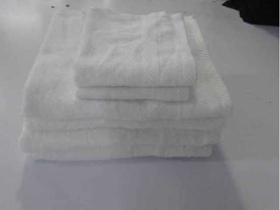 Variation of catalog item Highliving Supreme 100% Egyptian Cotton 500gsm 6...