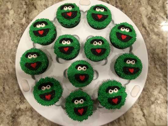 Edible cartoon Eye sprinkles(Available in 2 sizes) for cakes and desserts...