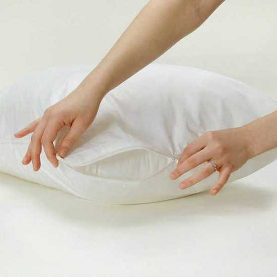 HIGHLIVING @ Pillow Protector Cotton Rich Anti Allergy Protector Zipped Closing